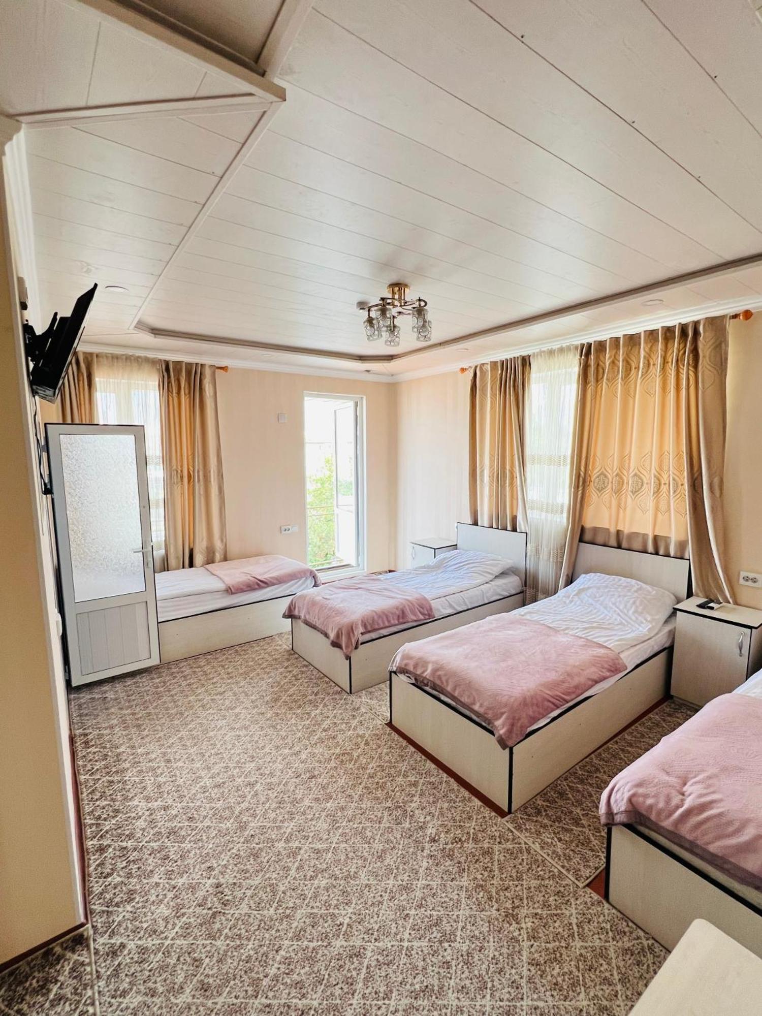 Hotel Zarafshon Panjakent Ngoại thất bức ảnh